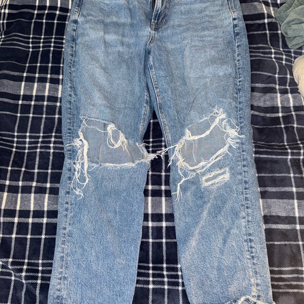 American Eagle Outfitters Blue Relaxed Jeans with Distressed Details